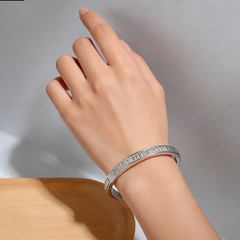 White Cubic Zirconia bracelet/ Stainless Steel