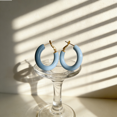 light blue enamel L/M/S earrings / Gold