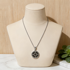 North Star Medallion Necklace/Stainless Steel