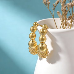 Lisa Hoop huggie EAR/Gold