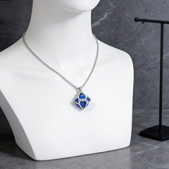 SILICA BLUE CRYSTAL Necklace