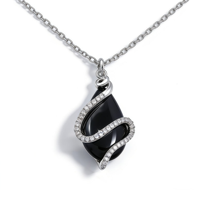 ANNA BLACK AGATE Necklace
