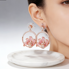 MINA ROUND FLOWER ENAMEL EAR