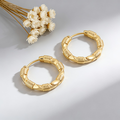 EMILIE Hoop huggie EAR/Gold