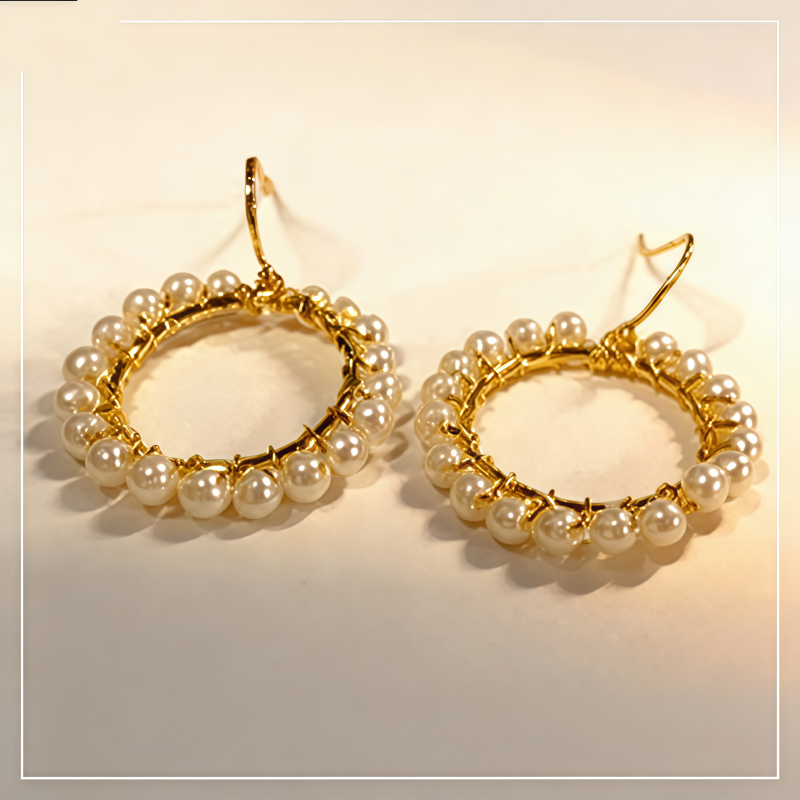 Fresh Water Pearl Hoop huggie EAR/Gold