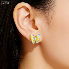 Stella butterfly enamel EAR