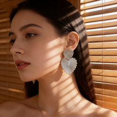 DANI Hoop huggie EAR/RHD