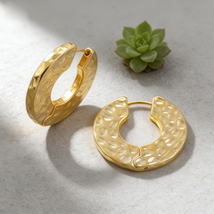 OTT Hoop huggie EAR/Gold