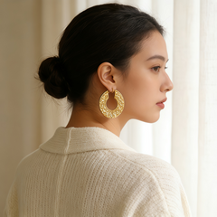 OTT Hoop huggie EAR/Gold