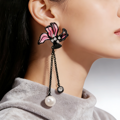 MINA PANDENT ENAMEL EAR