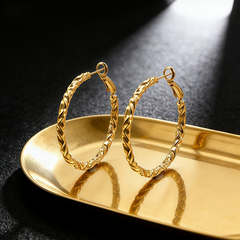 MABEL Hoop huggie EAR/Gold