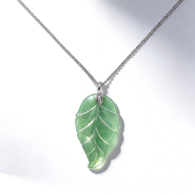 EAQUISITE GREEN DONGLING PENDANT NCK/RHOD