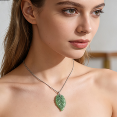 EAQUISITE GREEN DONGLING PENDANT NCK/RHOD
