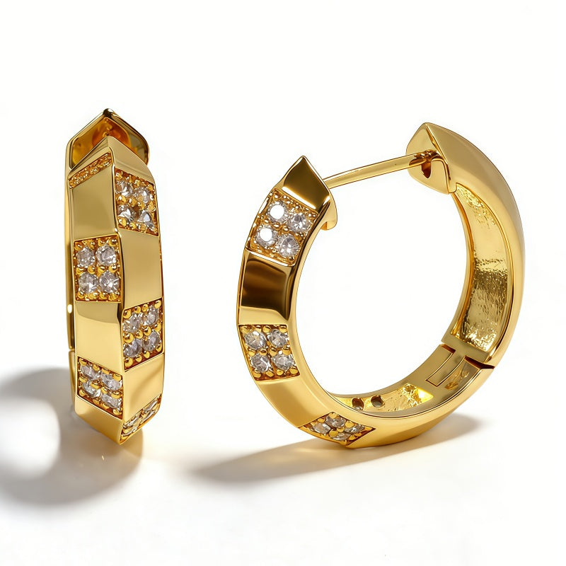 LINDSAY HOOP HUGGIE EAR/GOLD METAL