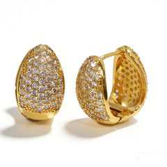 KATHY HOOP HUGGIE EAR/GOLD WHITE CRYSTAL