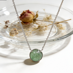 GREEN DONGLING Necklace  /Rhodium