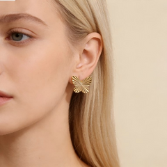 BUTTERFLY Earrings/Gold