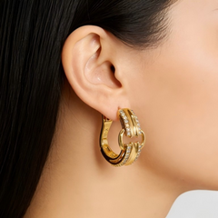 LONNIE HOOP HUGGIE EAR/GOLD METAL